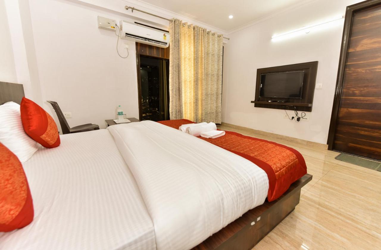 Hotel Luxury Collection Gurgaon Exteriör bild