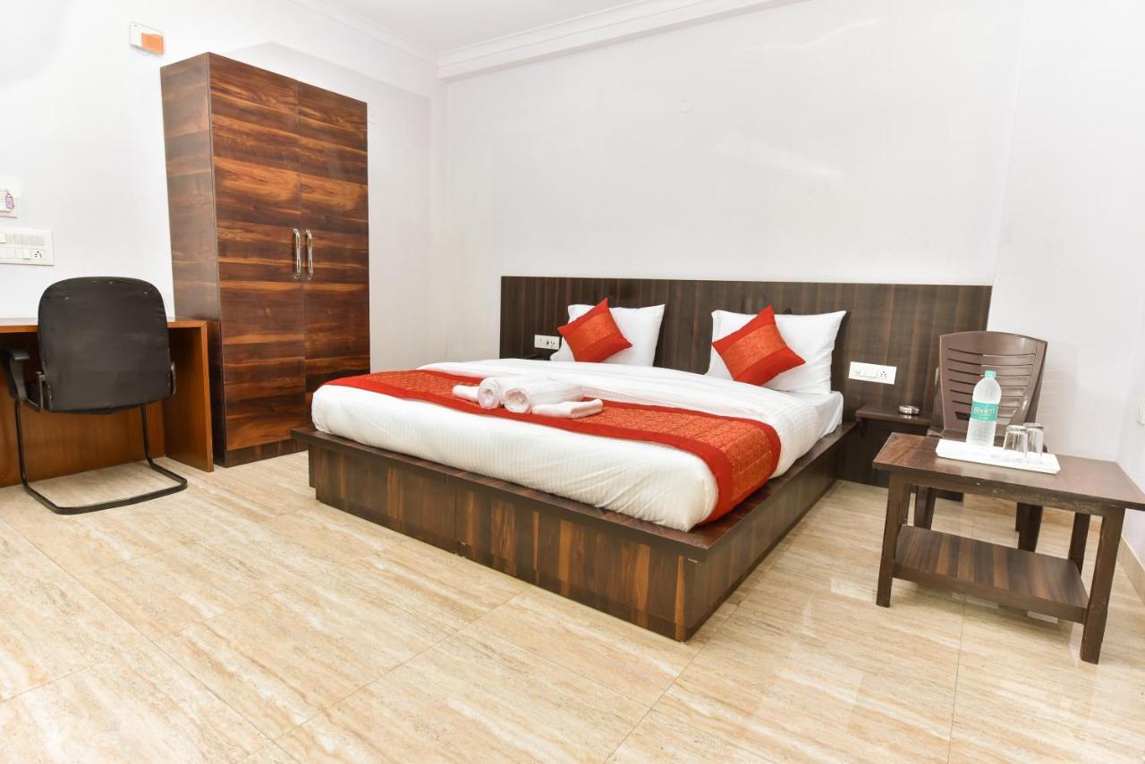 Hotel Luxury Collection Gurgaon Exteriör bild
