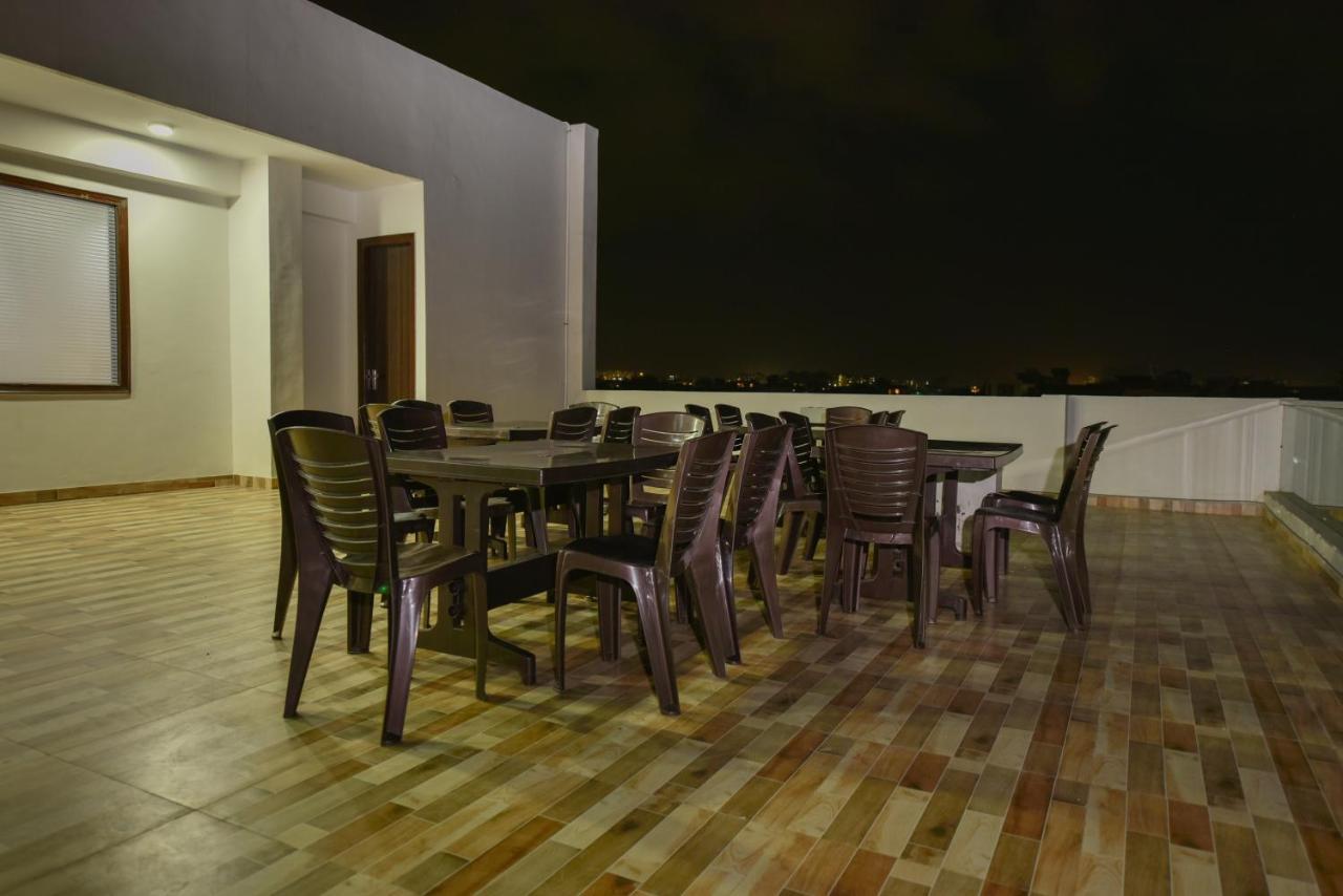 Hotel Luxury Collection Gurgaon Exteriör bild