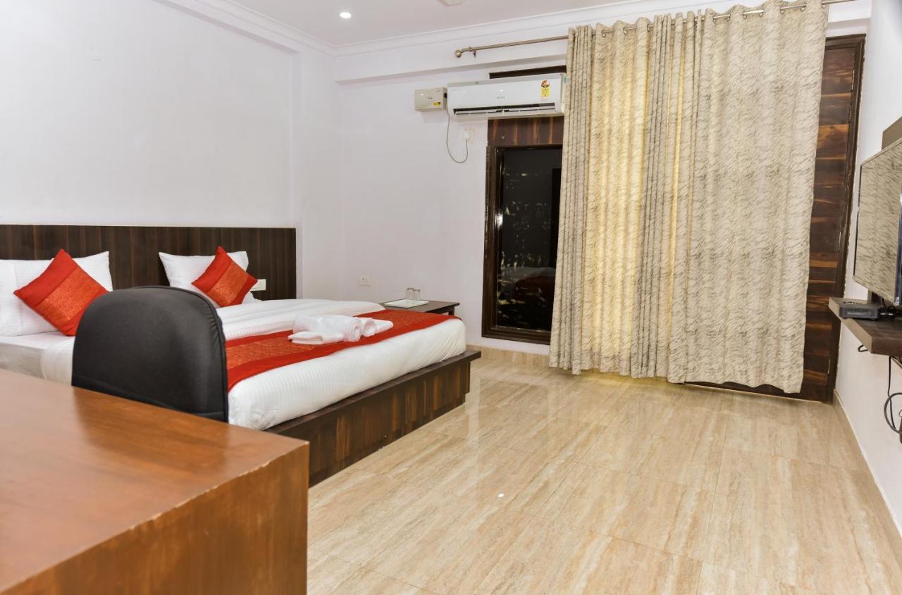 Hotel Luxury Collection Gurgaon Exteriör bild